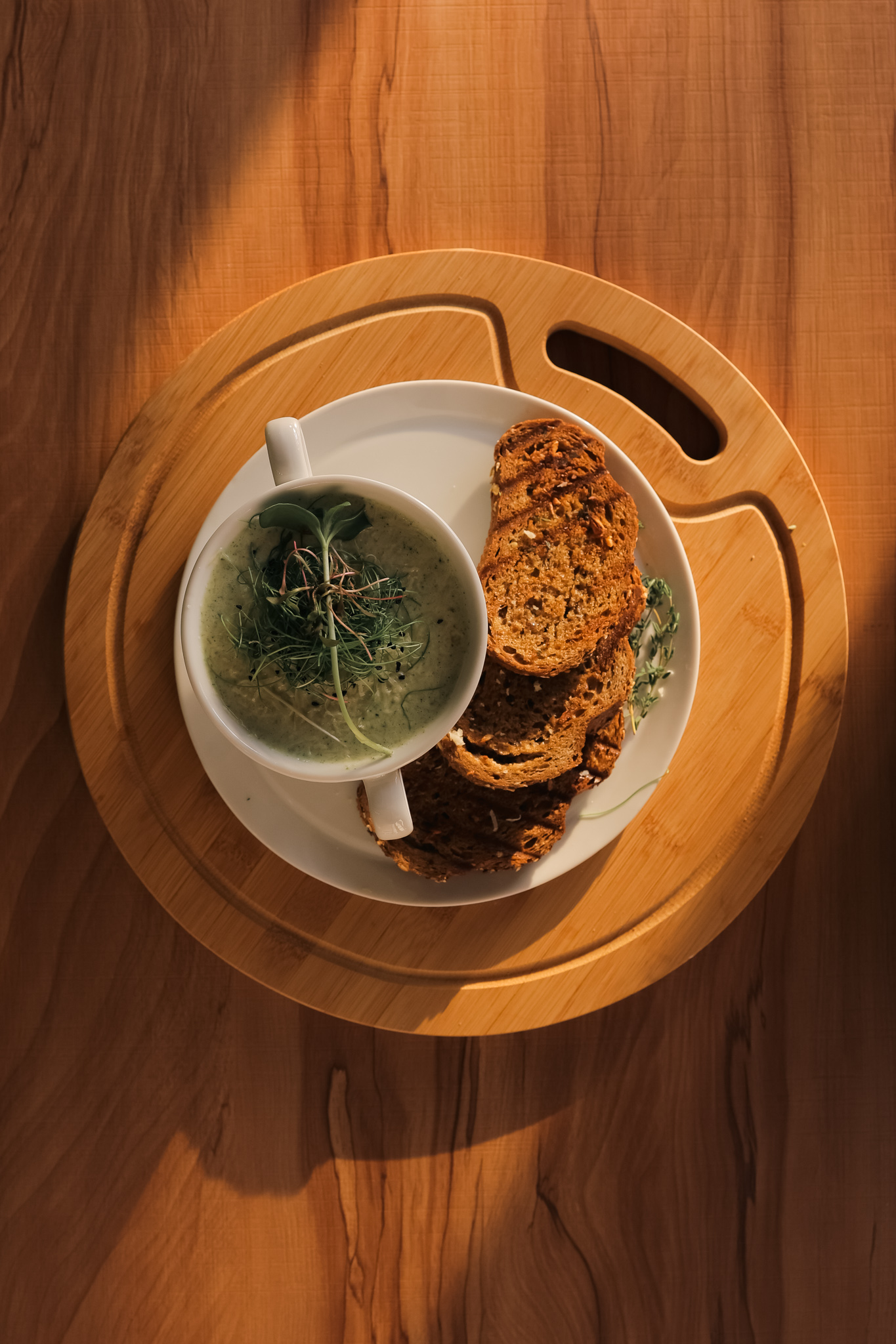 06. Food & Beverage